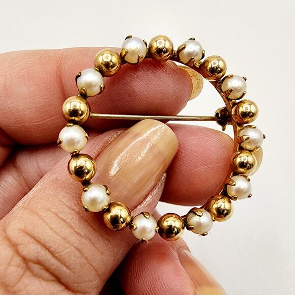 Vintage Bal Ron 12K Gold-Filled Circle Pin with Pearls | Mid-Century Classic - Picture 2 of 6